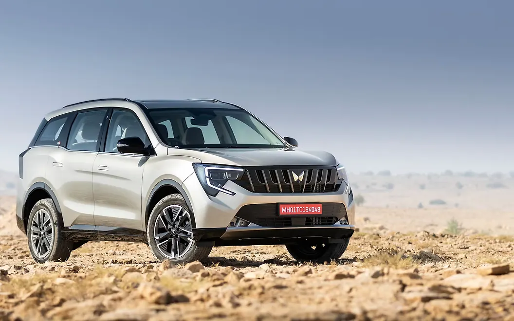 Mahindra XUV 7XO Front Right View