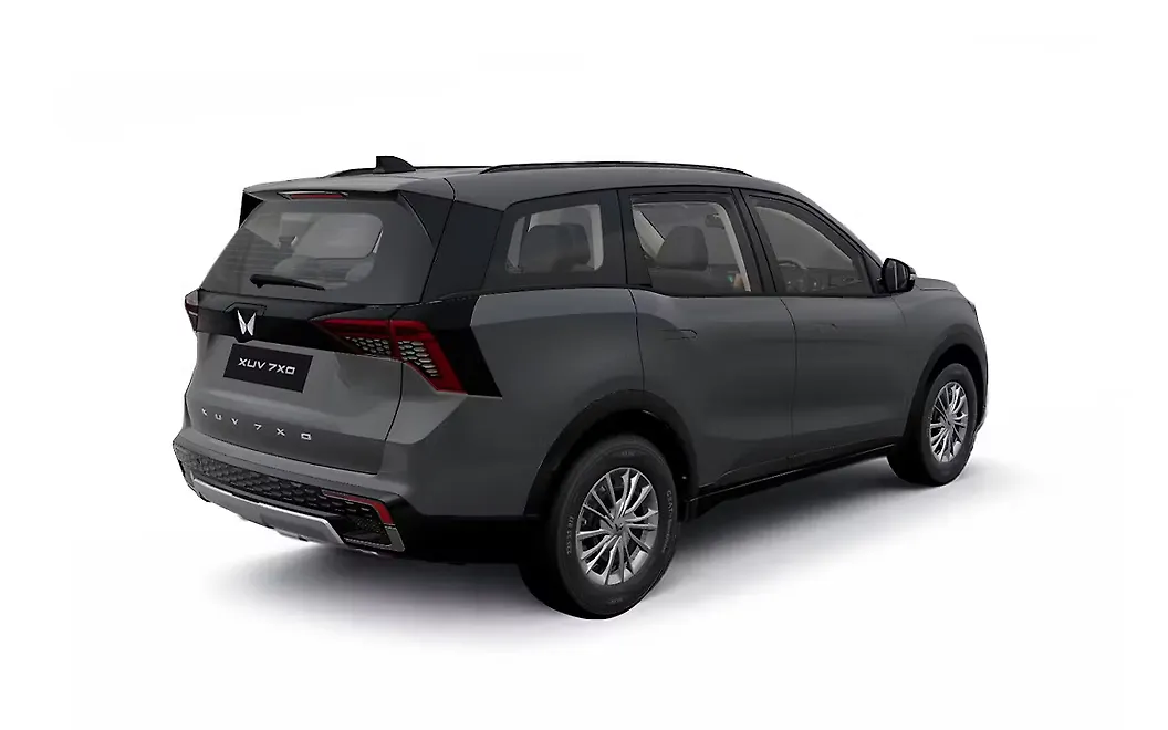 Mahindra XUV 7XO Right Rear View