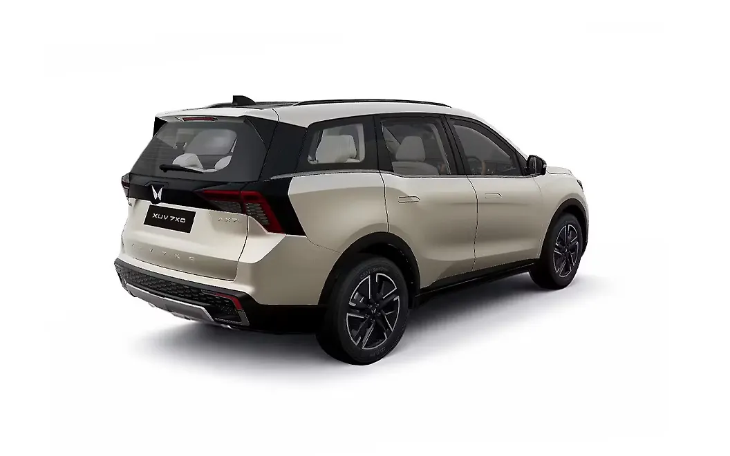 Mahindra XUV 7XO