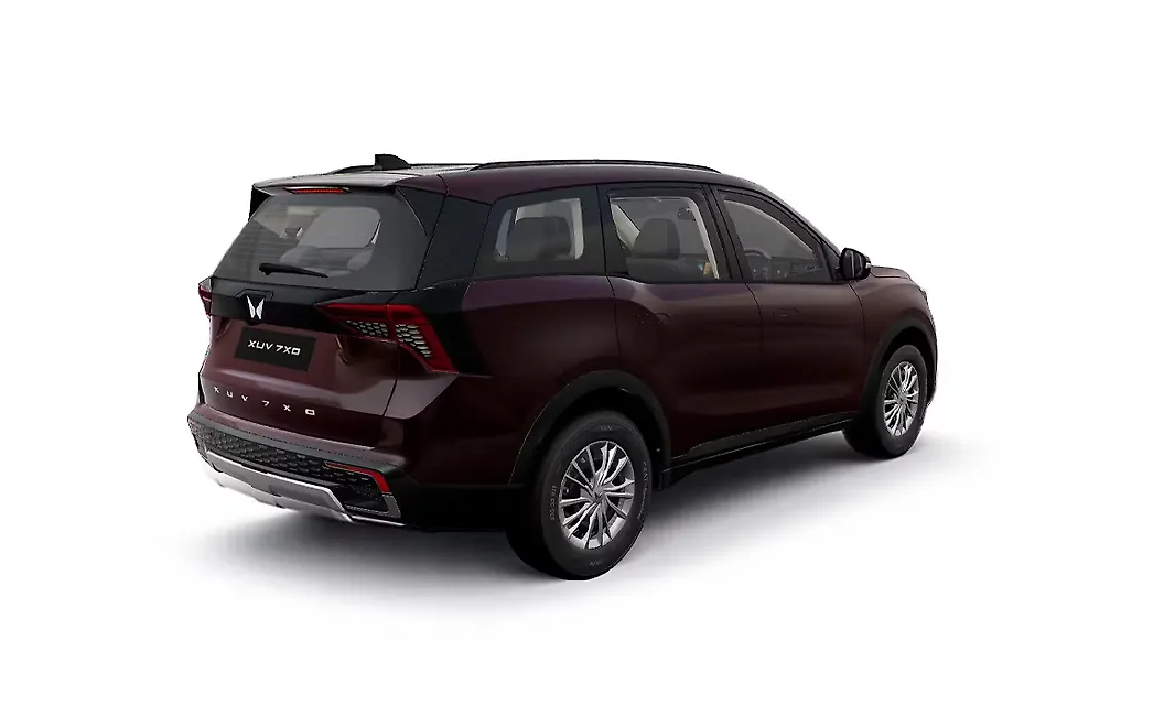 Mahindra XUV 7XO Right Rear View