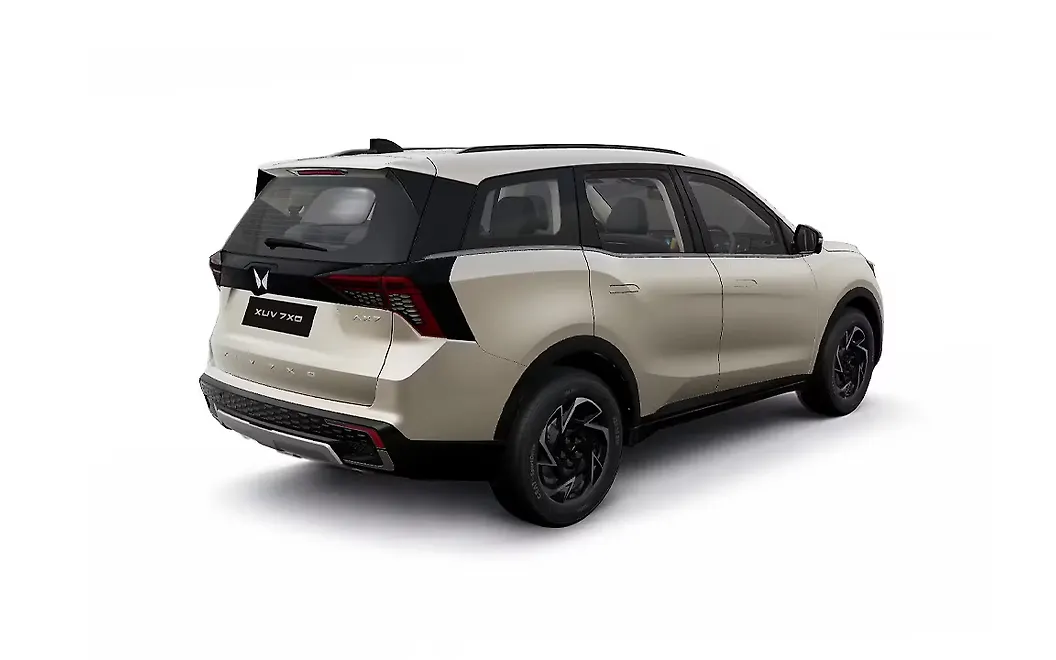 Mahindra XUV 7XO Right Rear View
