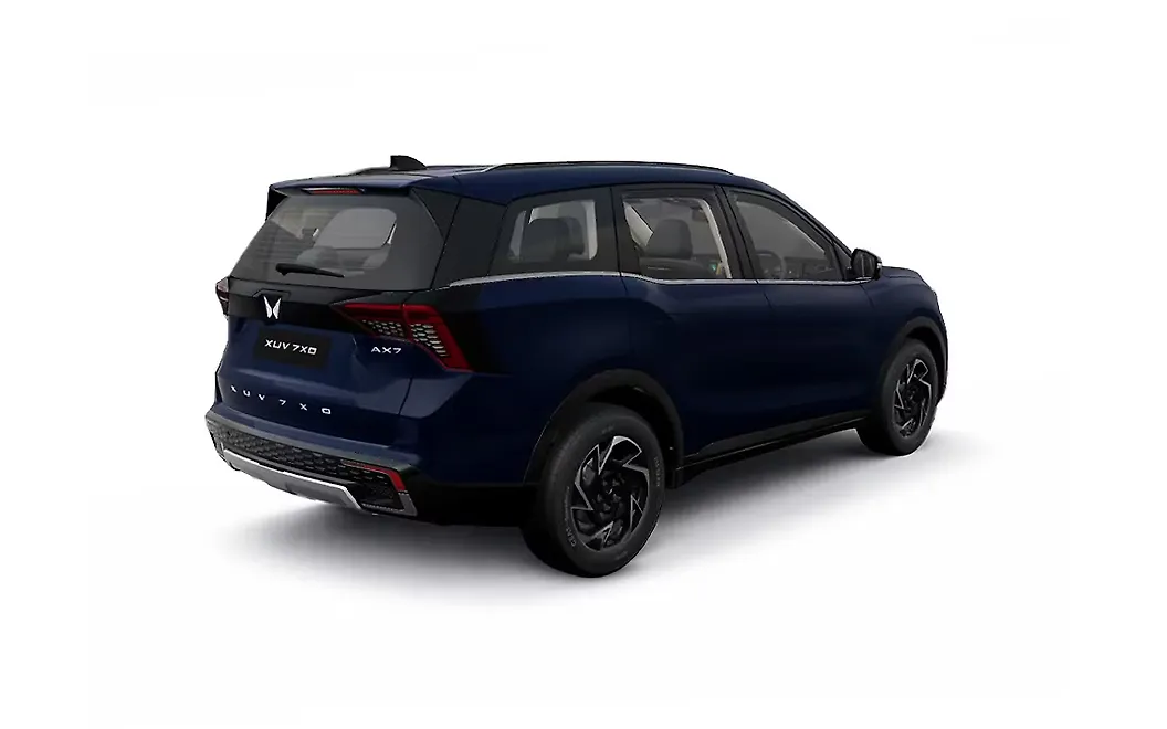 Mahindra XUV 7XO Right Rear View