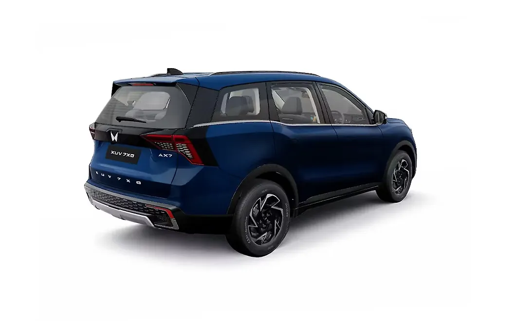 Mahindra XUV 7XO Right Rear View