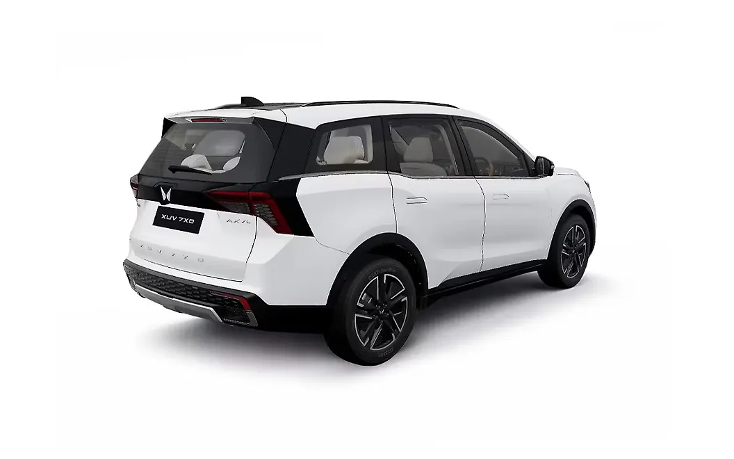 Mahindra XUV 7XO