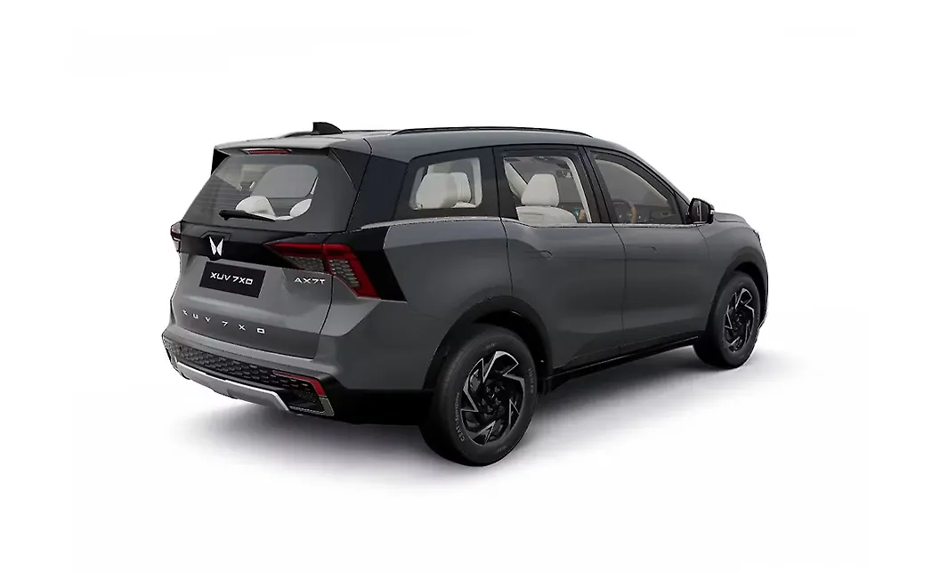 Mahindra XUV 7XO Right Rear View
