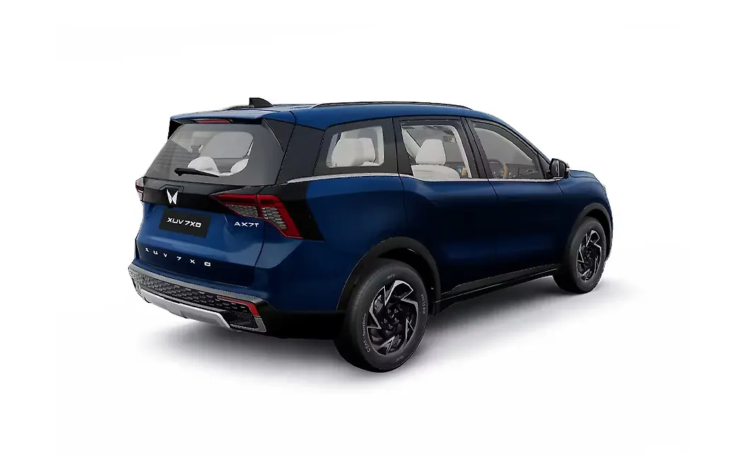 Mahindra XUV 7XO Right Rear View