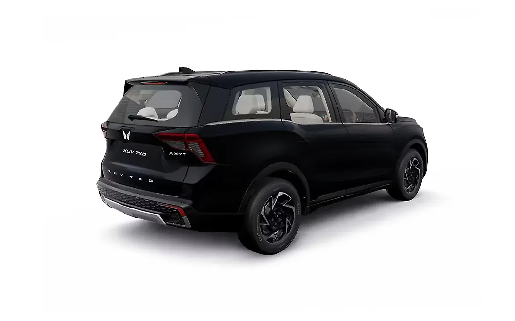 Mahindra XUV 7XO Right Rear View