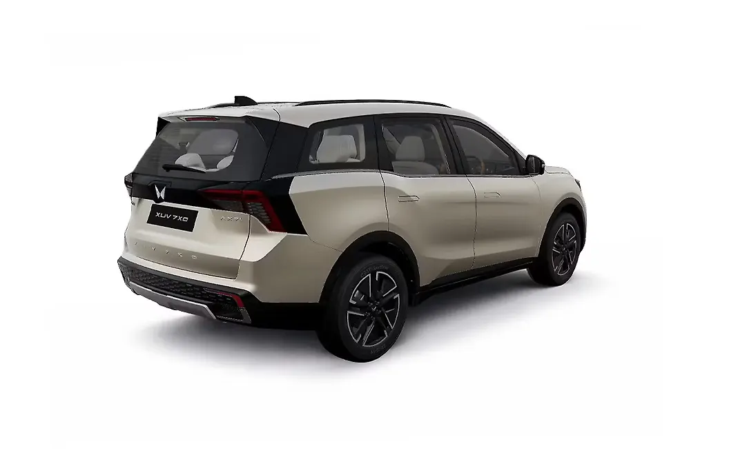 Mahindra XUV 7XO Right Rear View