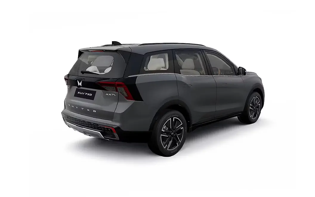 Mahindra XUV 7XO Right Rear View
