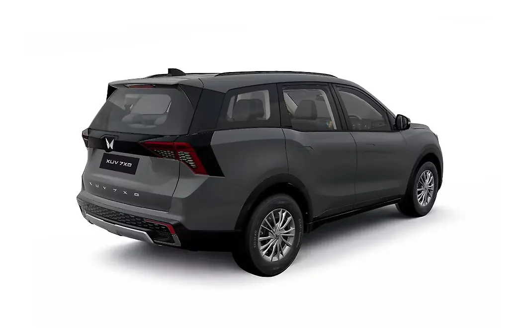 Mahindra XUV 7XO Right Rear View