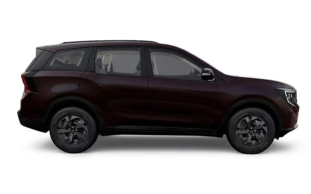 Mahindra XUV 7XO