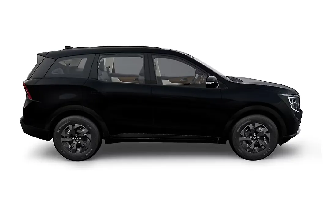 Mahindra XUV 7XO Right View
