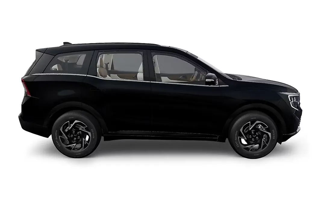 Mahindra XUV 7XO Right View