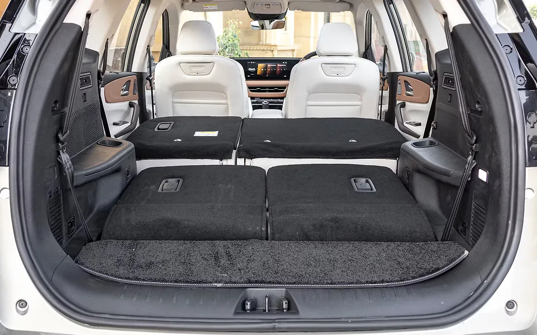 Mahindra XUV 7XO Bootspace with all Seats Folded