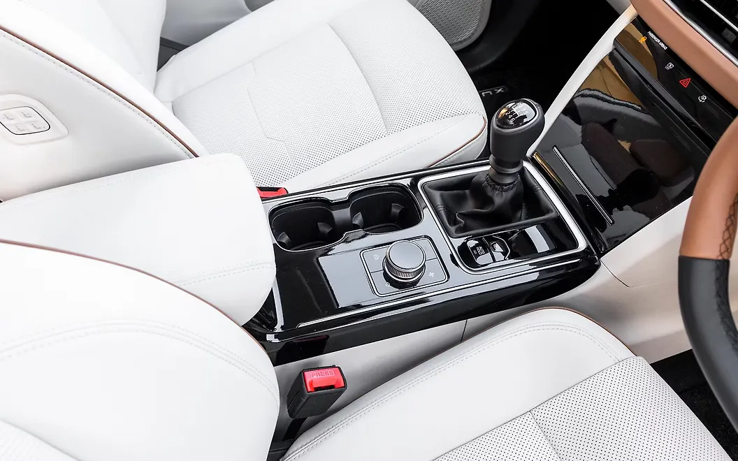 Mahindra XUV 7XO Storage