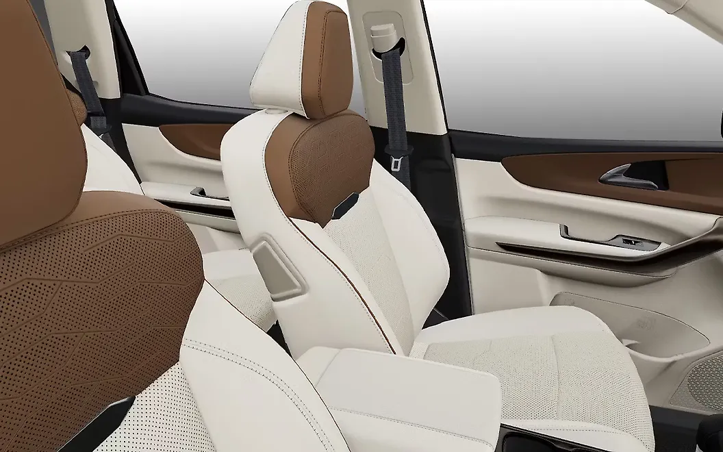 Mahindra XUV 7XO Front Seats