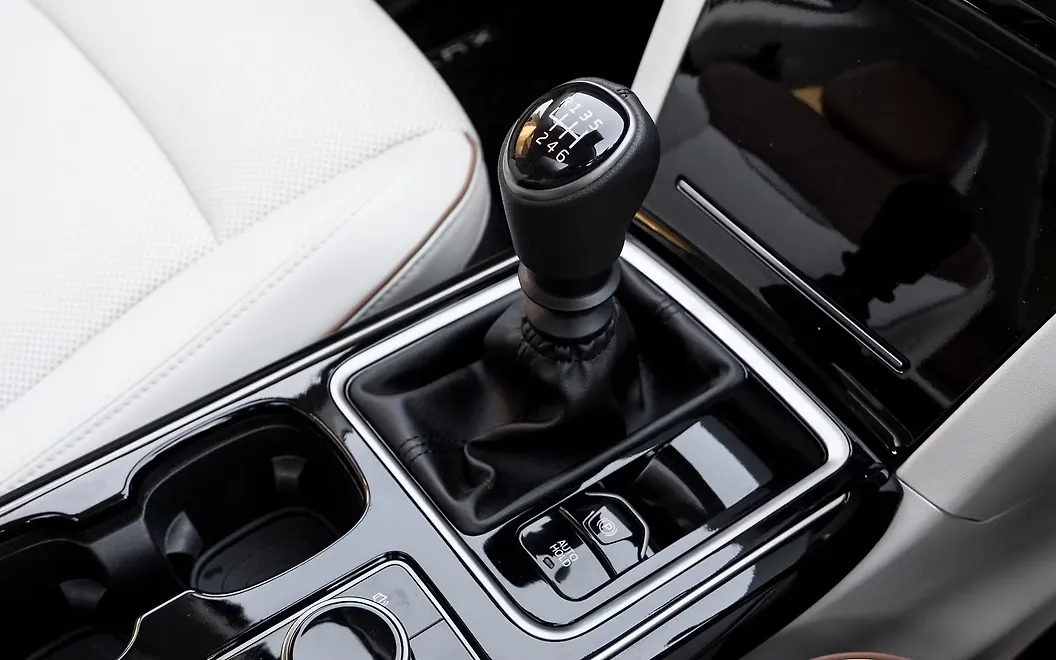 Mahindra XUV 7XO Gear Shifter