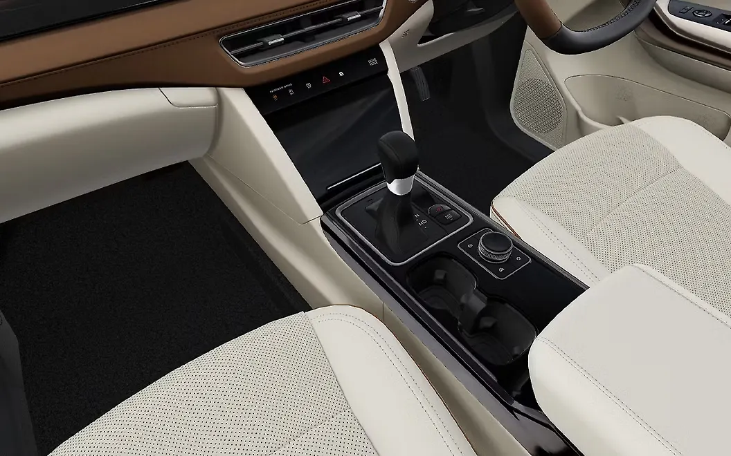 Mahindra XUV 7XO Gear Shifter