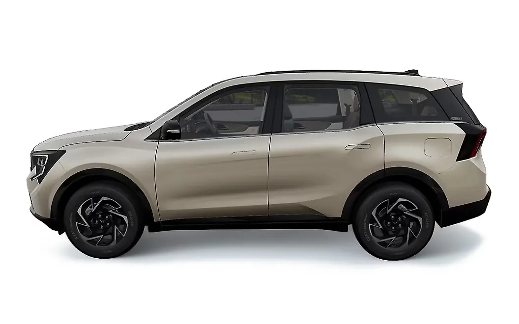 Mahindra XUV 7XO
