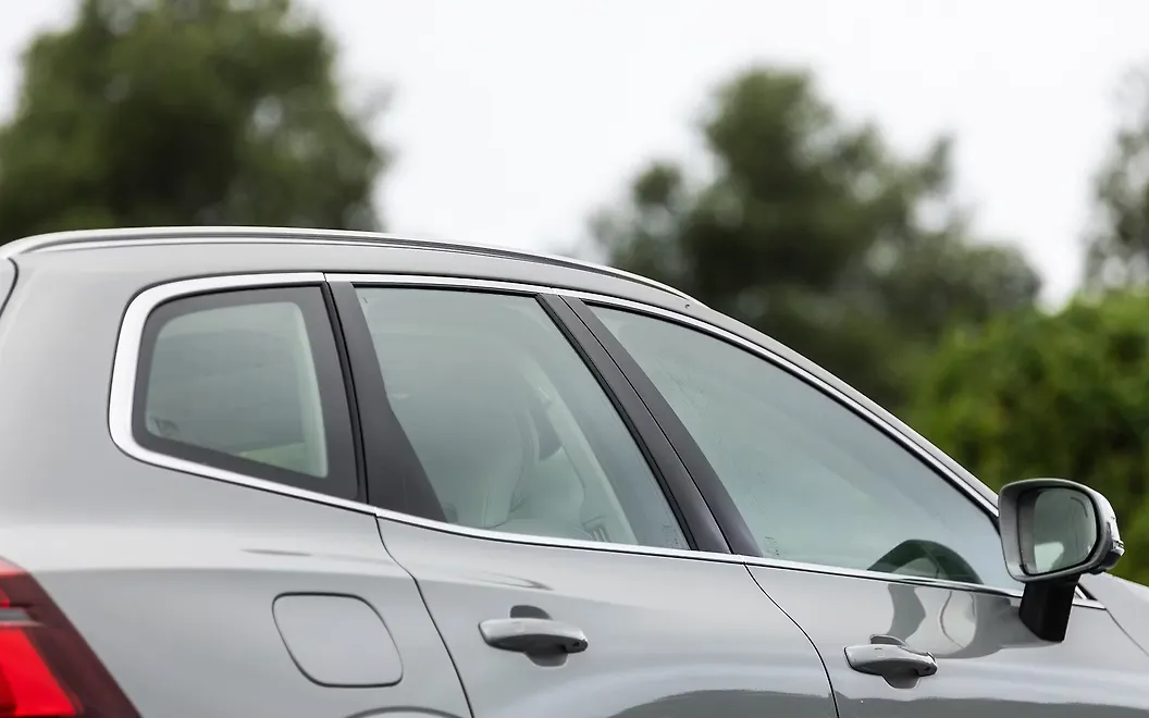 Volvo XC60 Side Top