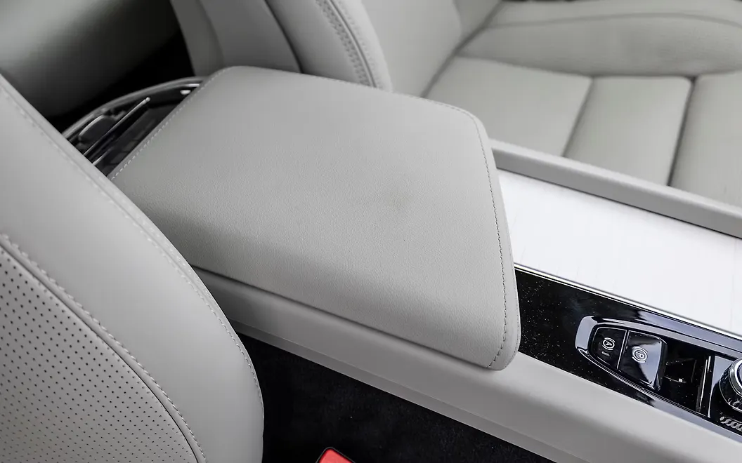 Volvo XC60 Front Arm Rest