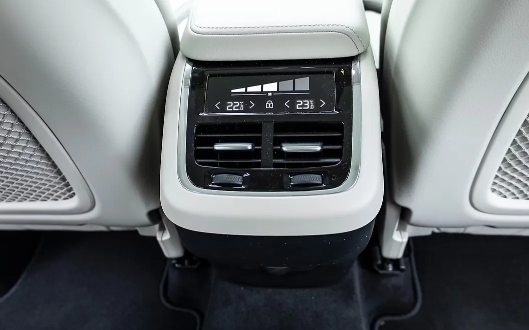 Volvo XC60 Rear AC Controls