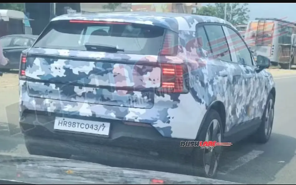 Volvo EX30 Right Rear View