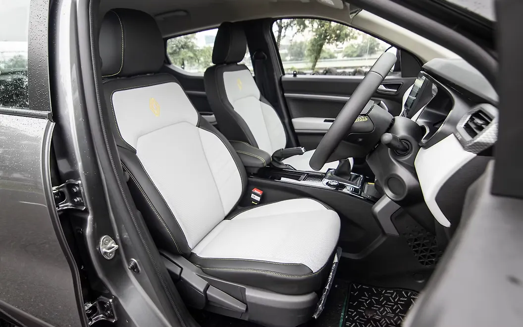 Renault Kiger Front Seats