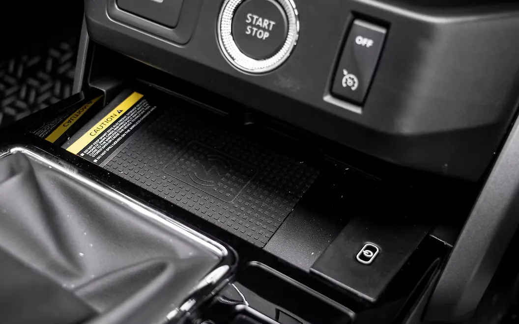 Renault Kiger USB / Charging Port