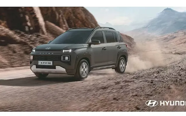 Hyundai Exter Front Left View