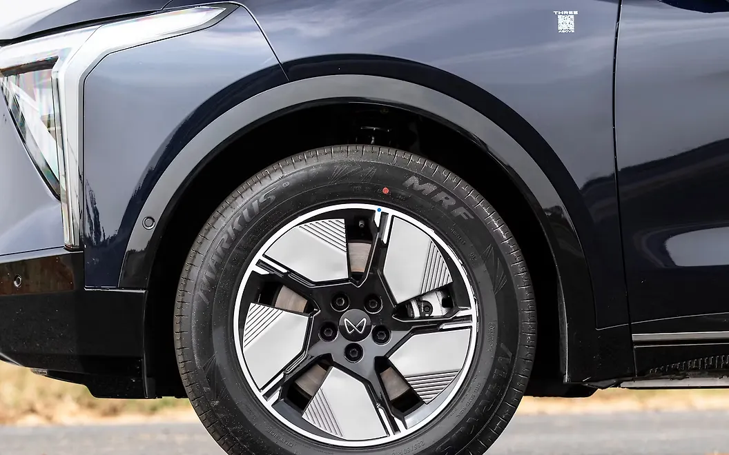 Mahindra XEV 9S