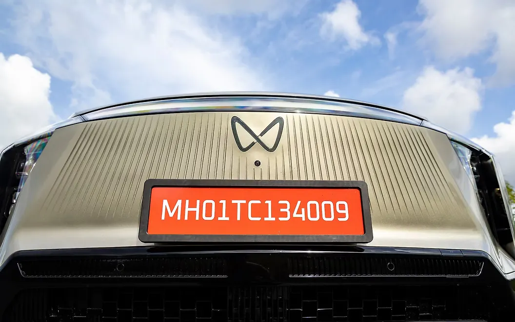 Mahindra XEV 9S