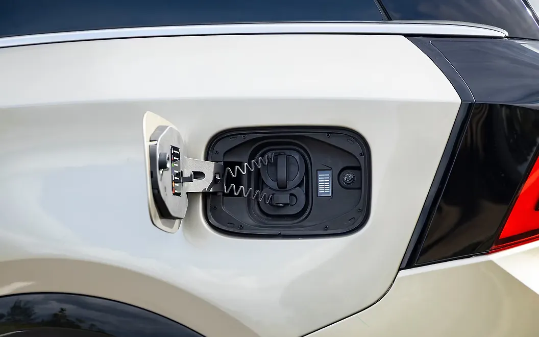 Mahindra XEV 9S