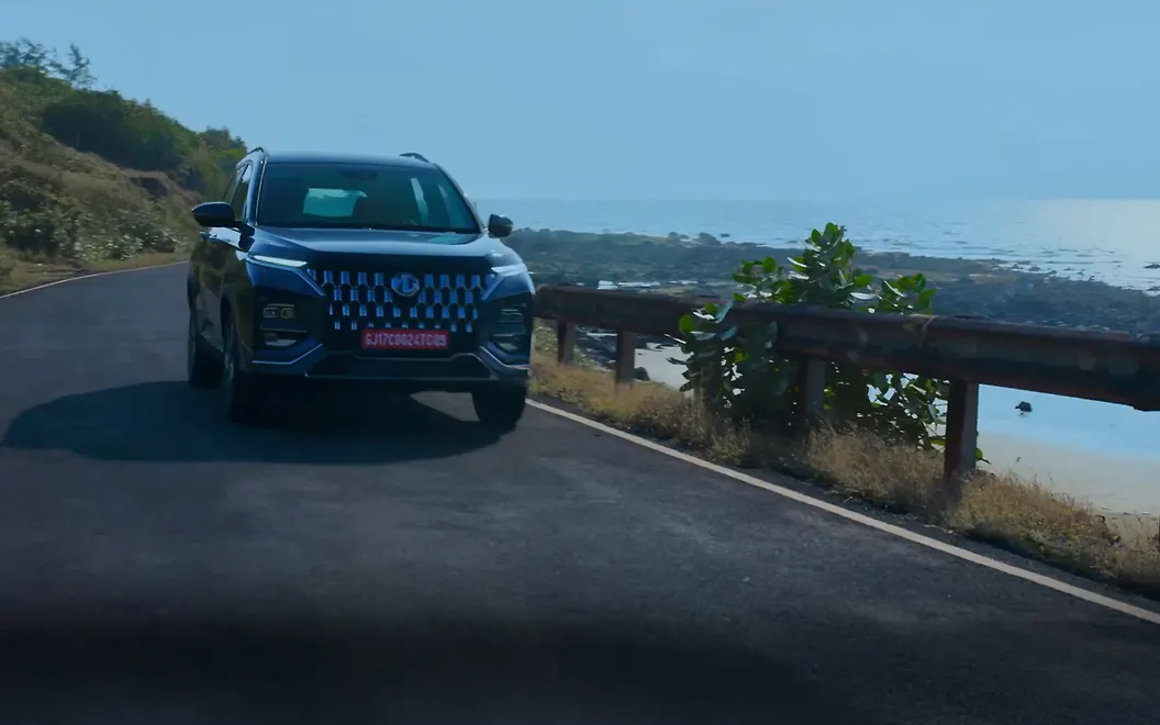 MG Hector Front View