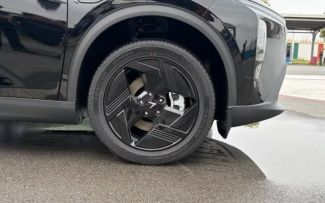 Vinfast VF MPV 7 Front Wheel