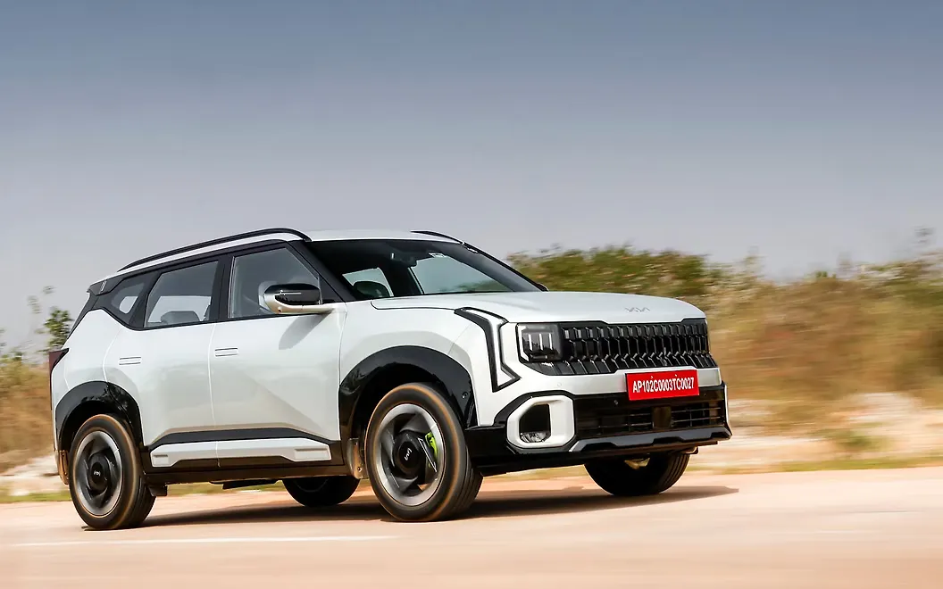 Kia Seltos Front Right View
