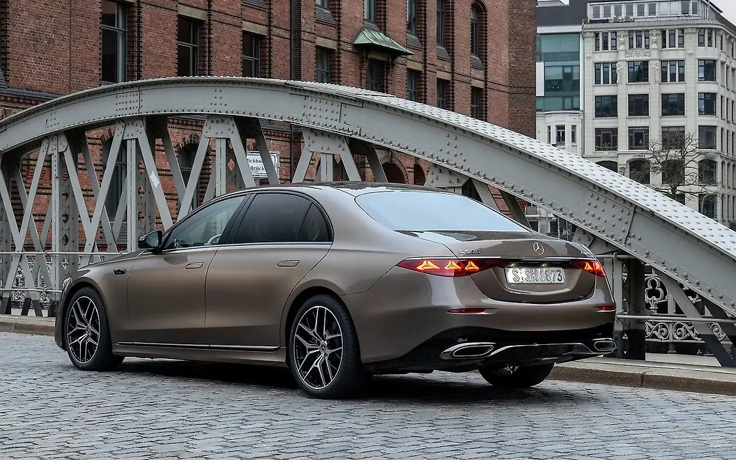 Mercedes-Benz S-Class Rear Left View