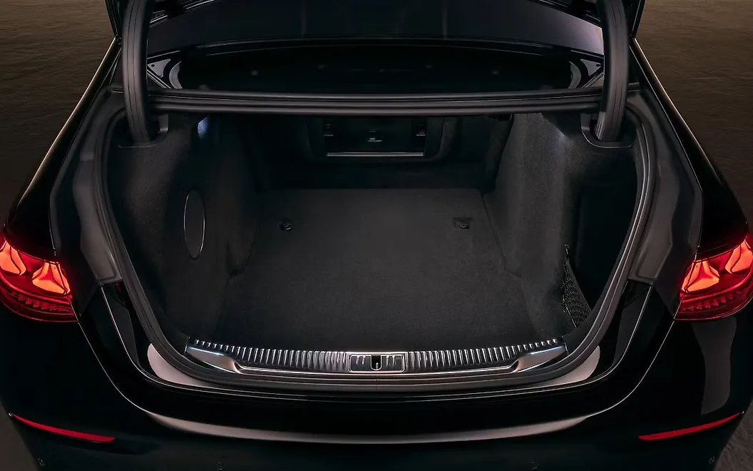 Mercedes-Benz S-Class Bootspace
