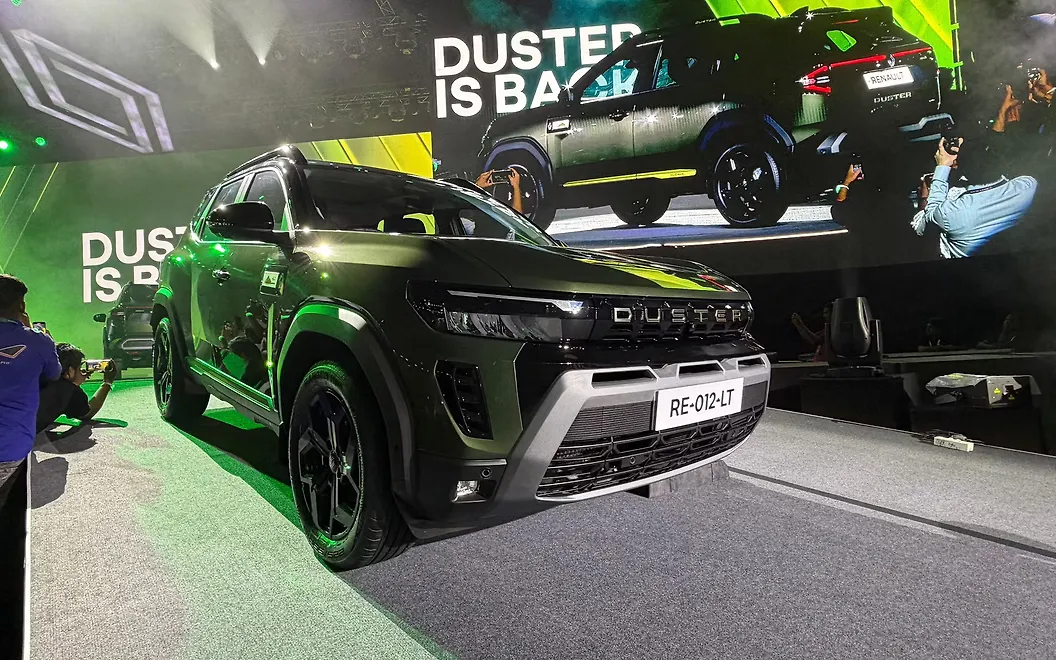 Renault Duster Front Right View