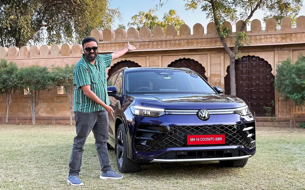 Volkswagen Tayron R-Line Front View