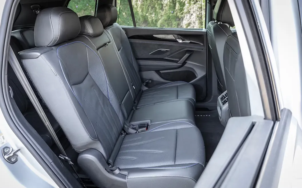 Volkswagen Tayron R-Line Third Row Seats