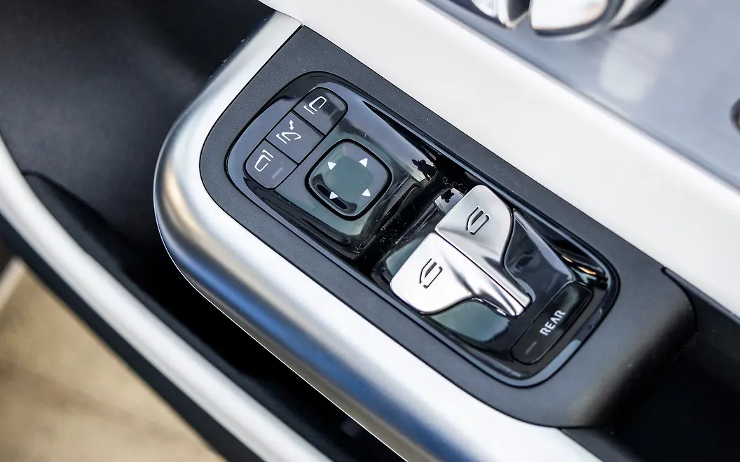 Mercedes-Benz CLA EV ORVM Controls