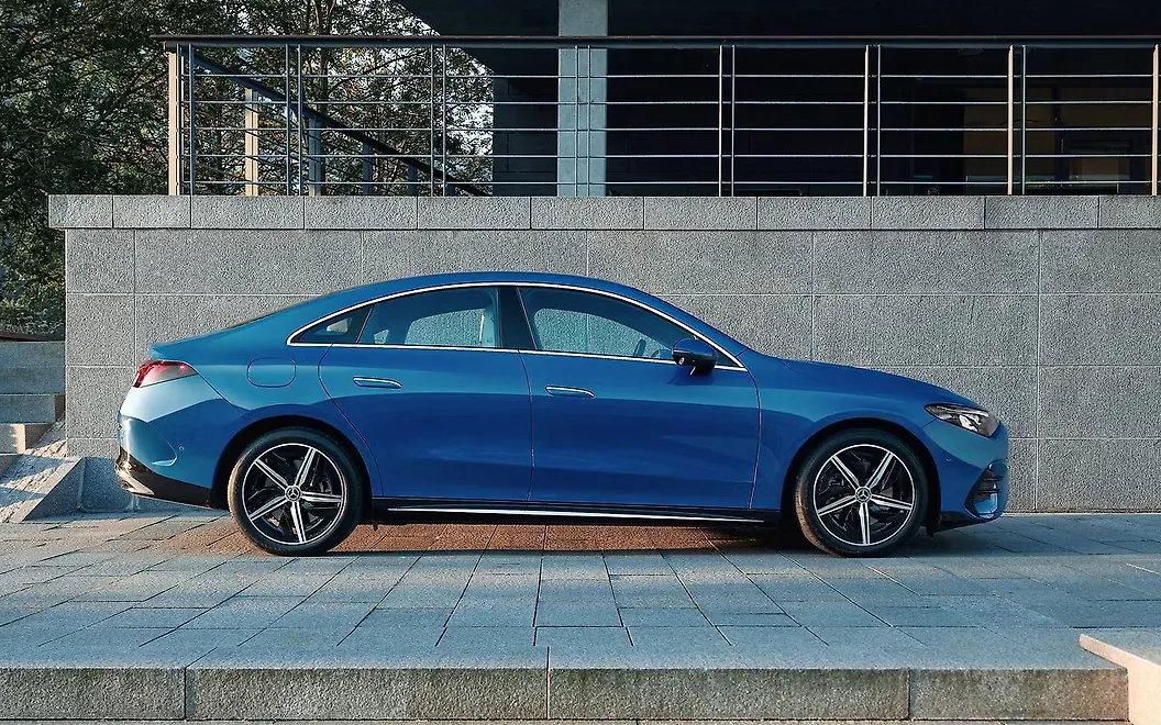 Mercedes-Benz CLA EV Right View