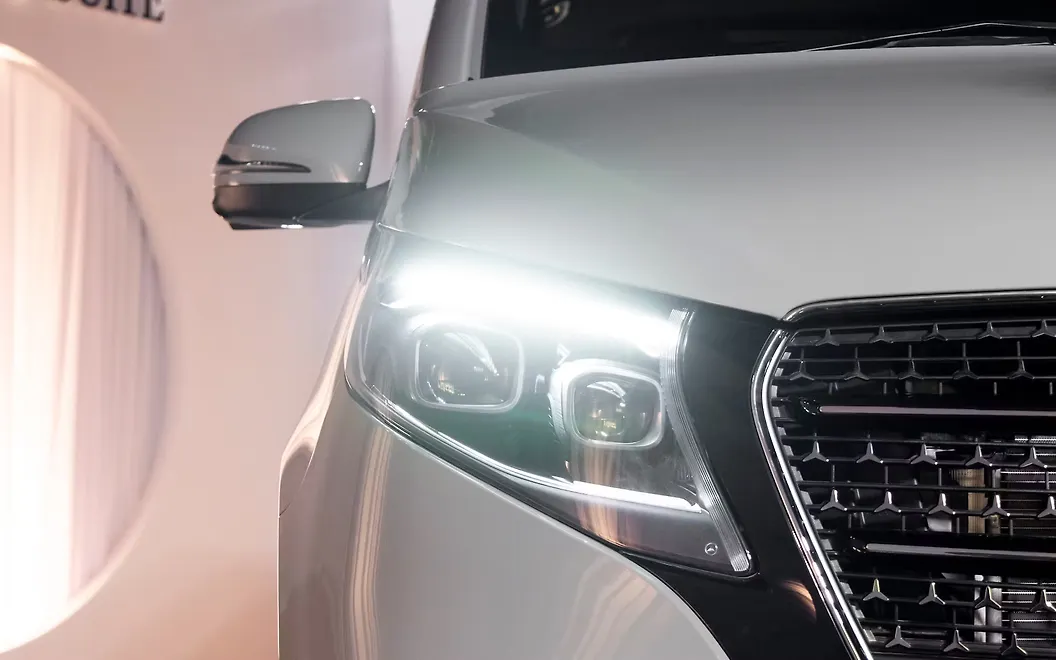 Mercedes-Benz V-Class Head Light