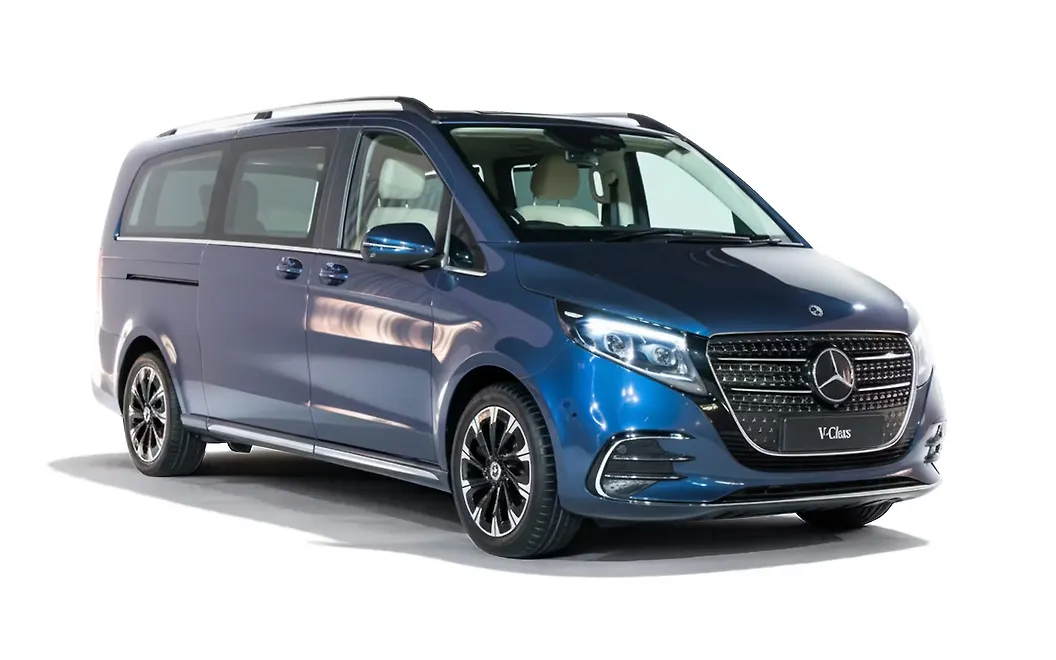 Mercedes-Benz V-Class Front Right View