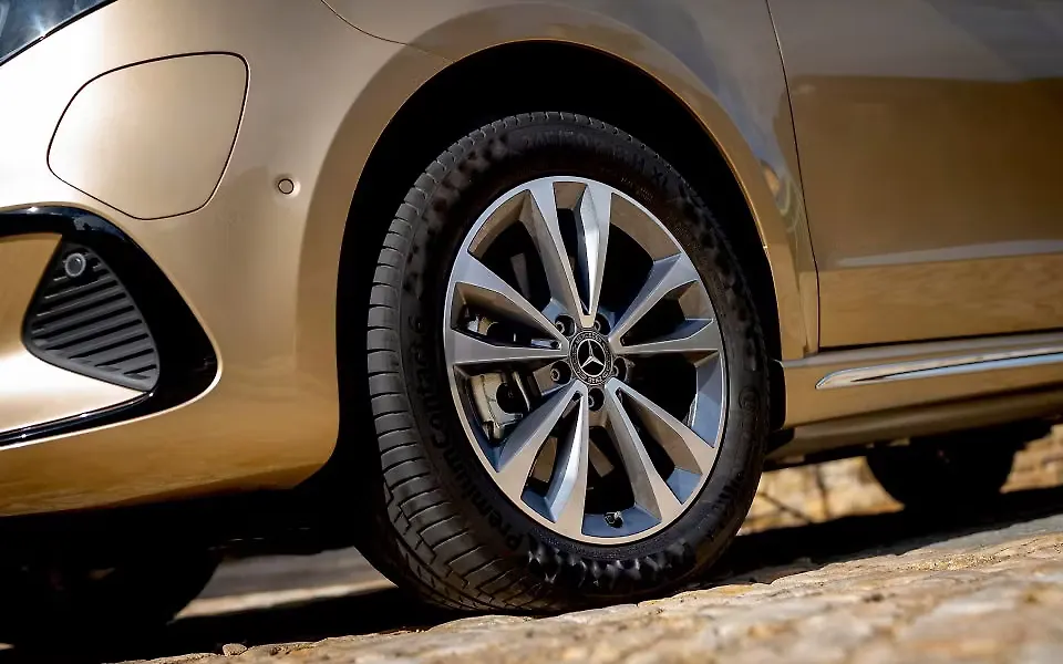 Mercedes-Benz V-Class Tyre