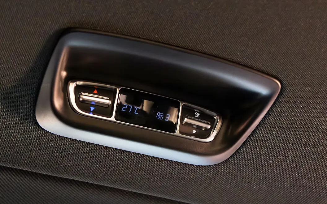 Mercedes-Benz V-Class AC Controls