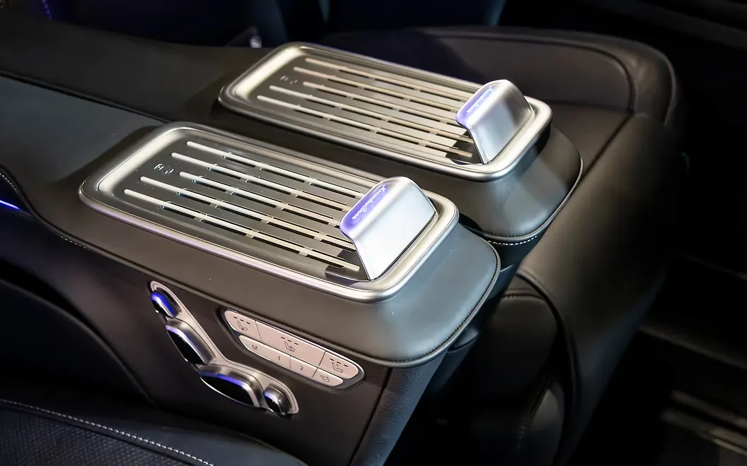 Mercedes-Benz V-Class Arm Rest in Last Row Seats