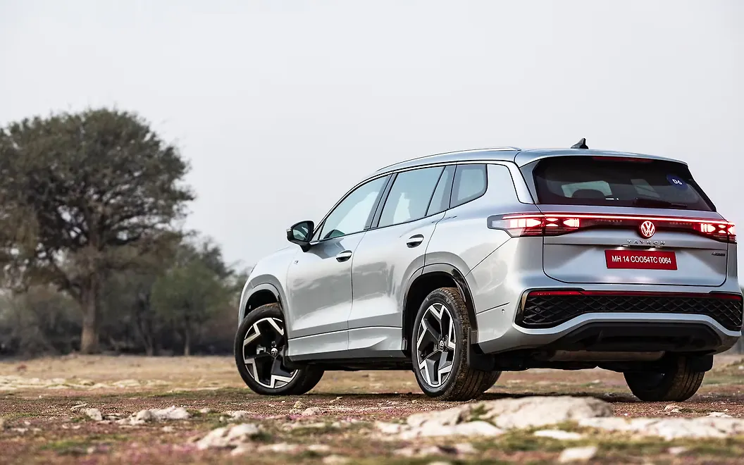 Tayron R-Line Rear Left View