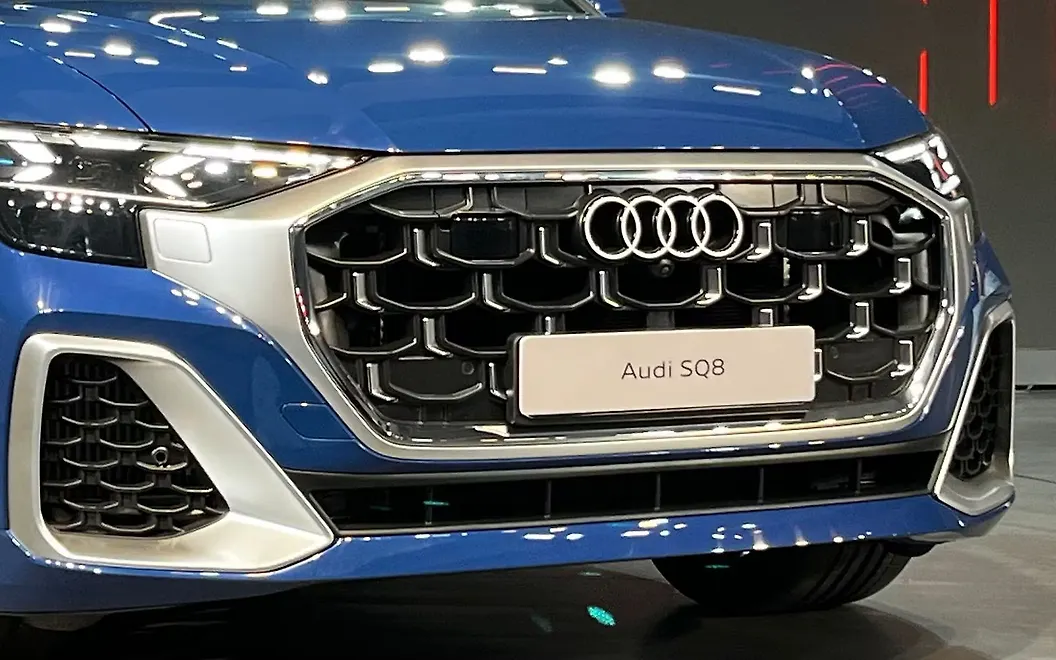 Audi SQ8 Front Grille